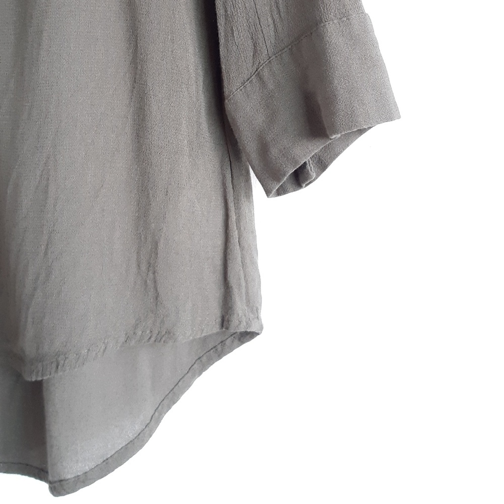 🌻 H&M | Olive Army Green Viscose Blouse - Picture 3 of 6